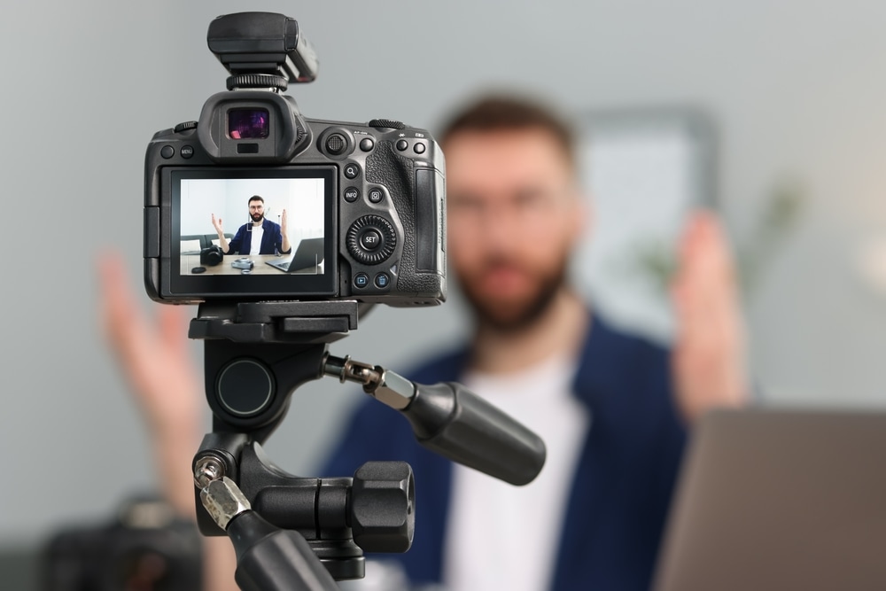 How Professional Videography Can Enhance Onboarding for Dubai Companies?